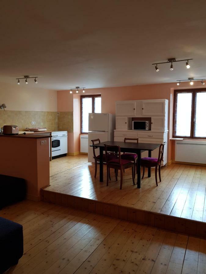 Gîte Micha Saint-Lothain Extérieur photo